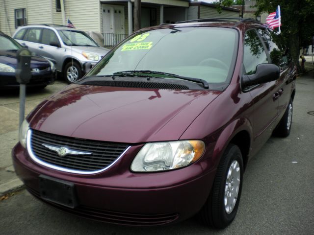 Chrysler Town and Country Quad Coupe 3 MiniVan