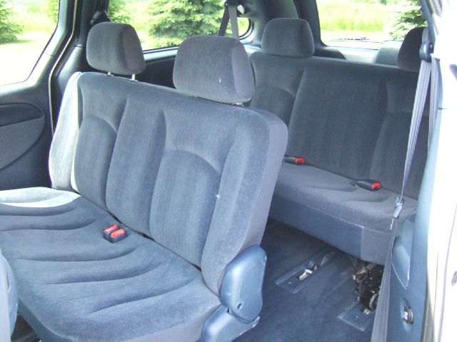 Chrysler Town and Country 2003 photo 6