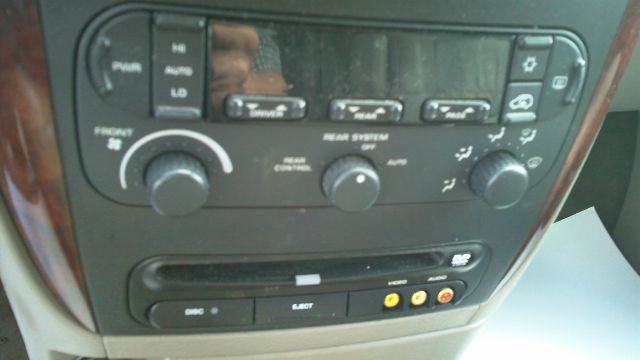 Chrysler Town and Country 2003 photo 15