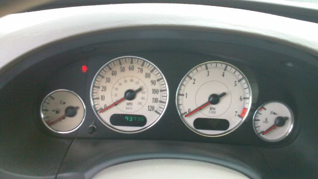 Chrysler Town and Country 2003 photo 6