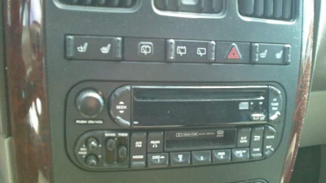 Chrysler Town and Country 2003 photo 7