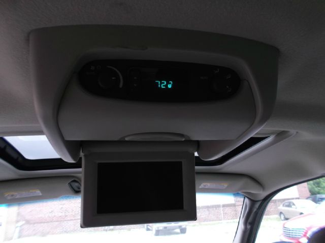 Chrysler Town and Country 2003 photo 20