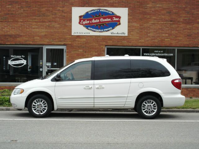Chrysler Town and Country 2003 photo 7