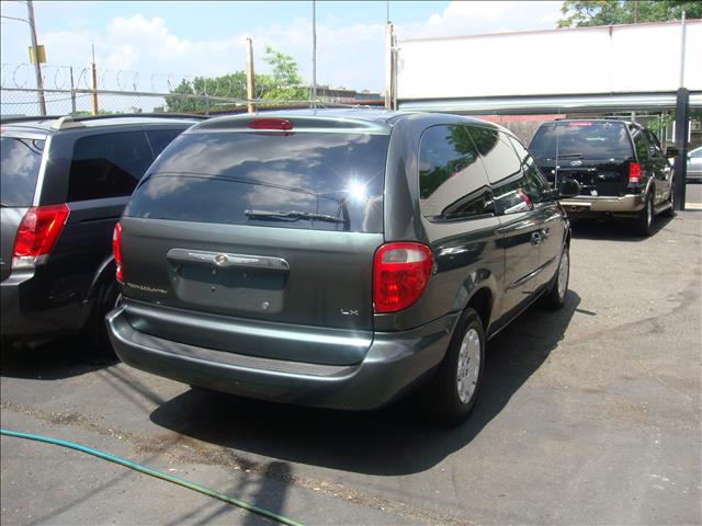 Chrysler Town and Country 2003 photo 4