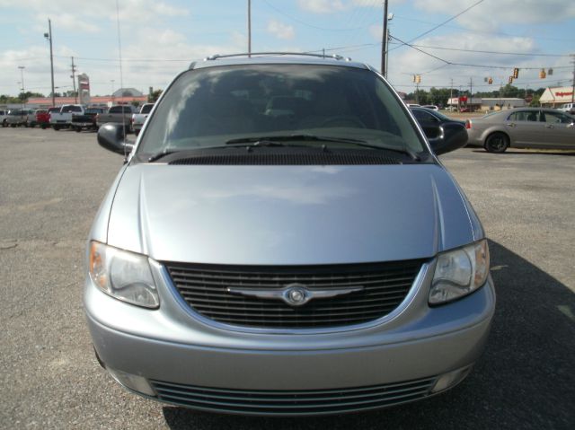 Chrysler Town and Country 2003 photo 10