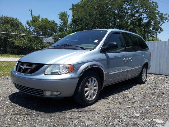 Chrysler Town and Country 2003 photo 4