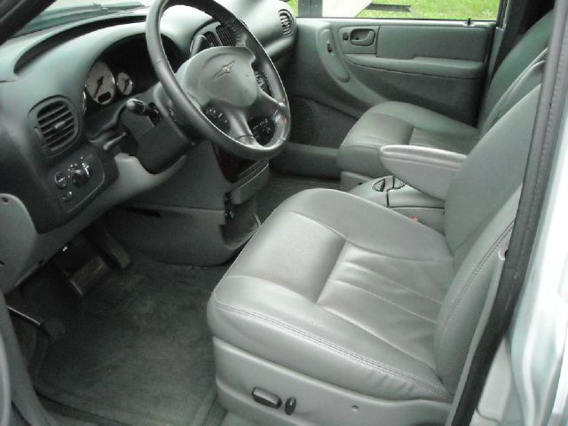 Chrysler Town and Country 3.5 MiniVan