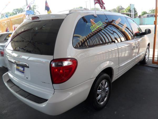 Chrysler Town and Country Unknown MiniVan