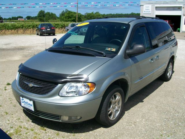 Chrysler Town and Country 2004 photo 13