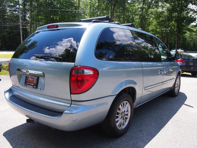 Chrysler Town and Country 3.5 MiniVan