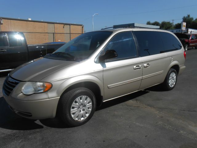 Chrysler Town and Country Elk Conversion Van MiniVan