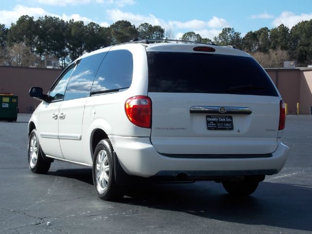 Chrysler Town and Country 3.5 MiniVan