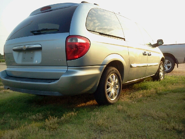 Chrysler Town and Country 3.5 MiniVan