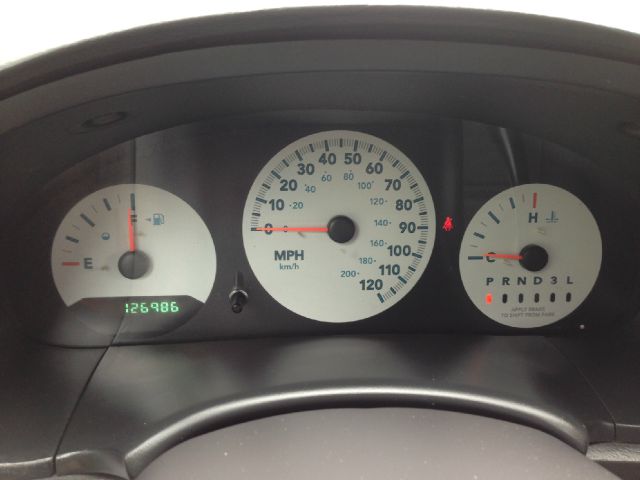 Chrysler Town and Country 2005 photo 4