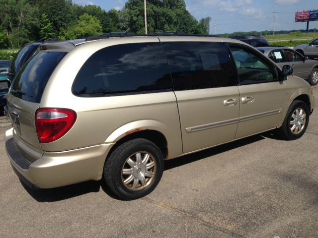 Chrysler Town and Country 3.5 MiniVan