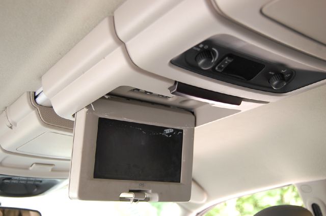 Chrysler Town and Country 2005 photo 4