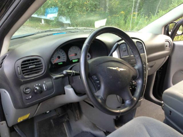 Chrysler Town and Country 3.5 MiniVan