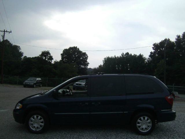 Chrysler Town and Country 3.5 MiniVan
