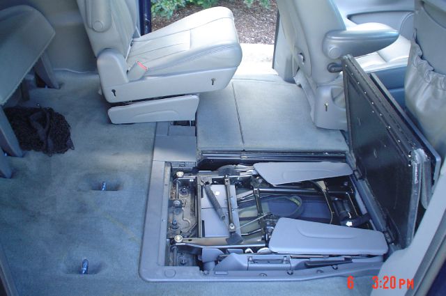 Chrysler Town and Country 2005 photo 31