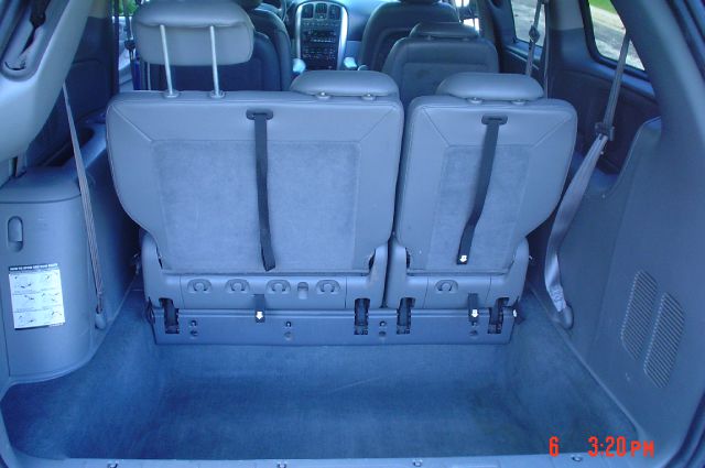 Chrysler Town and Country 2005 photo 4