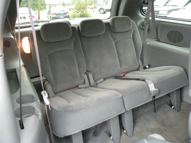 Chrysler Town and Country 2005 photo 22