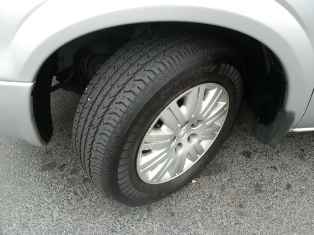 Chrysler Town and Country 2005 photo 7