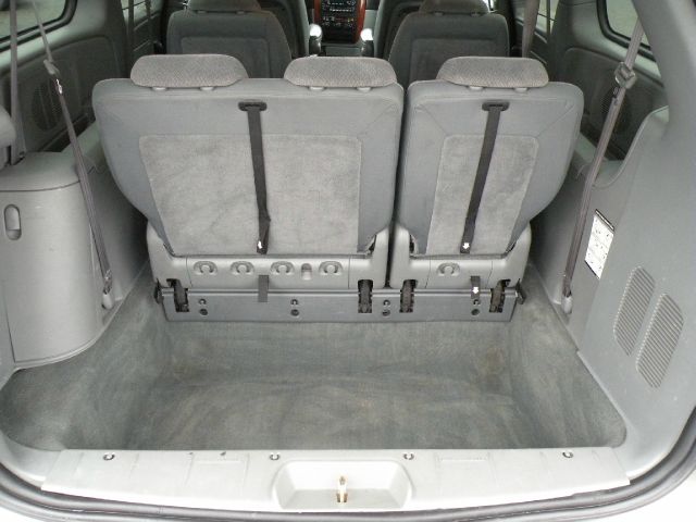 Chrysler Town and Country 2005 photo 8