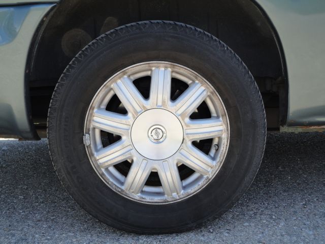Chrysler Town and Country 2005 photo 21