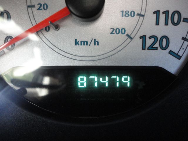 Chrysler Town and Country 2005 photo 27