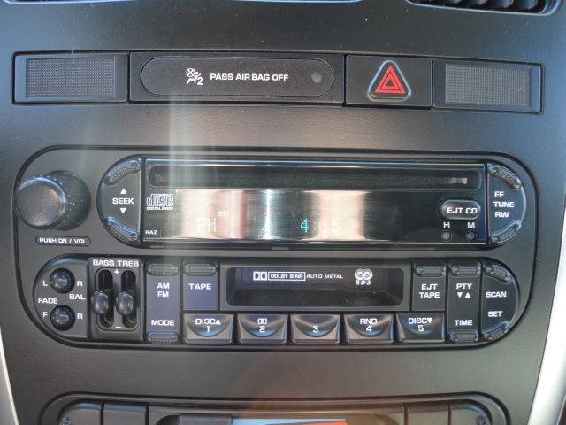 Chrysler Town and Country 2005 photo 41