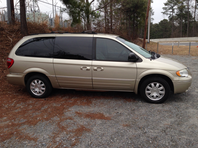 Chrysler Town and Country 3.5 MiniVan