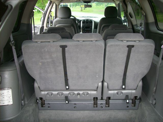 Chrysler Town and Country 2006 photo 5