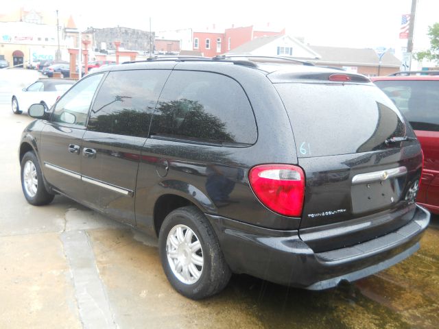 Chrysler Town and Country 3.5 MiniVan