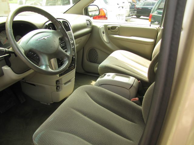 Chrysler Town and Country 3.5 MiniVan