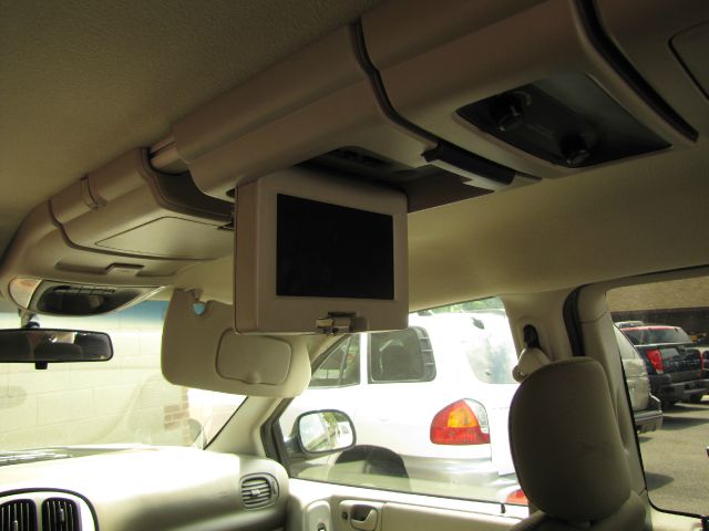 Chrysler Town and Country 2006 photo 1