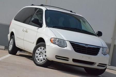 Chrysler Town and Country 2006 photo 3
