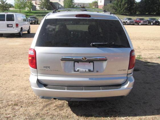 Chrysler Town and Country 2006 photo 1