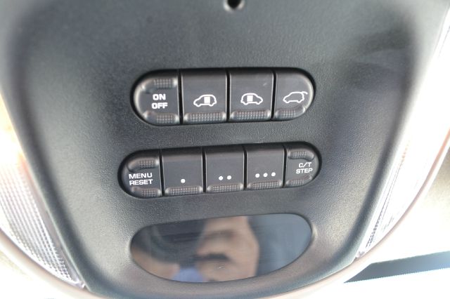 Chrysler Town and Country 2006 photo 8