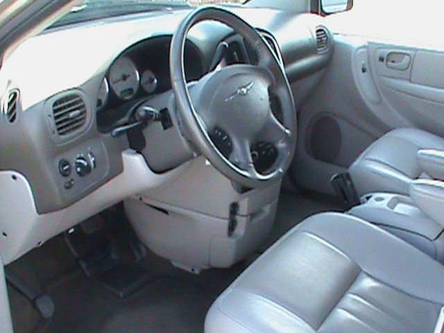 Chrysler Town and Country 2006 photo 4