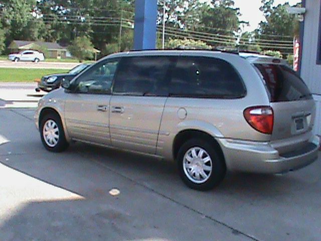 Chrysler Town and Country 2006 photo 5