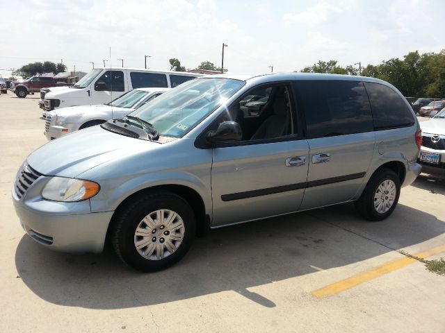 Chrysler Town and Country 2006 photo 4