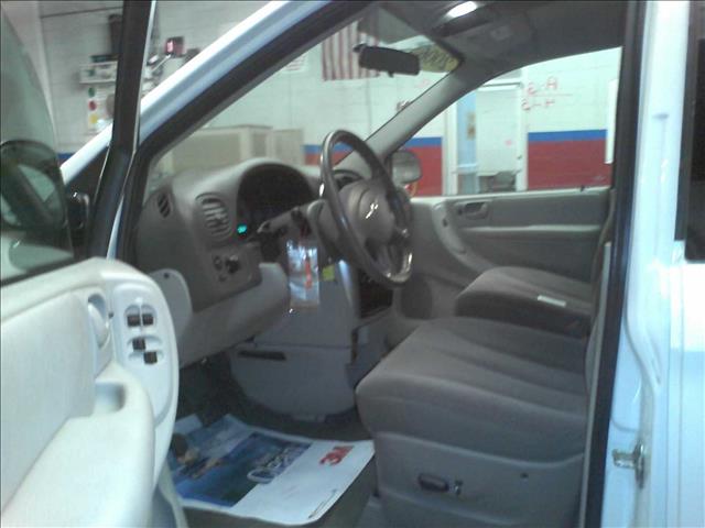 Chrysler Town and Country 2006 photo 1