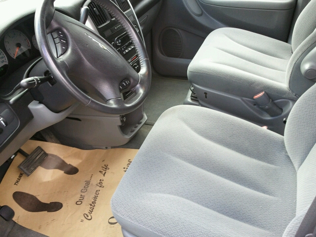 Chrysler Town and Country 3.5 MiniVan
