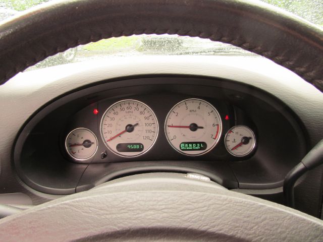Chrysler Town and Country 2006 photo 5