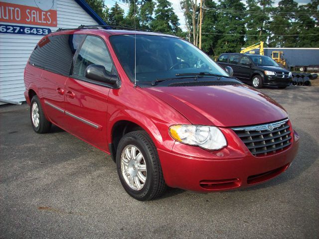 Chrysler Town and Country 3.5 MiniVan