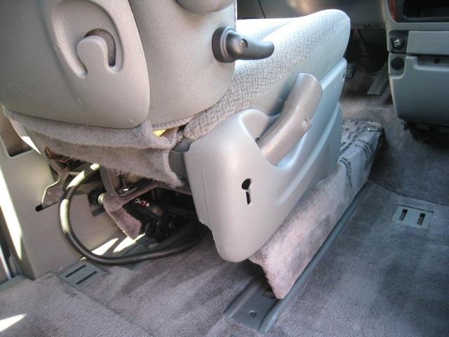 Chrysler Town and Country Luxury SUV 3RD ROW SEAT MiniVan