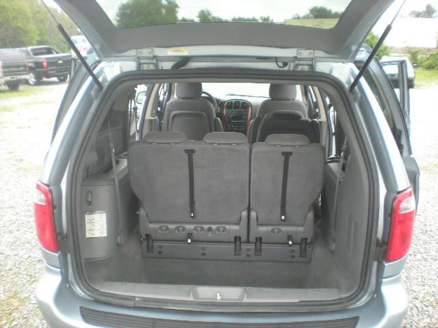 Chrysler Town and Country 2006 photo 16