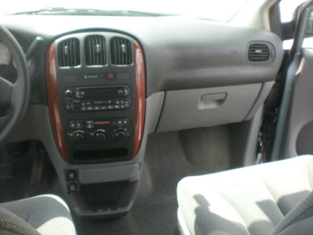 Chrysler Town and Country 2006 photo 21