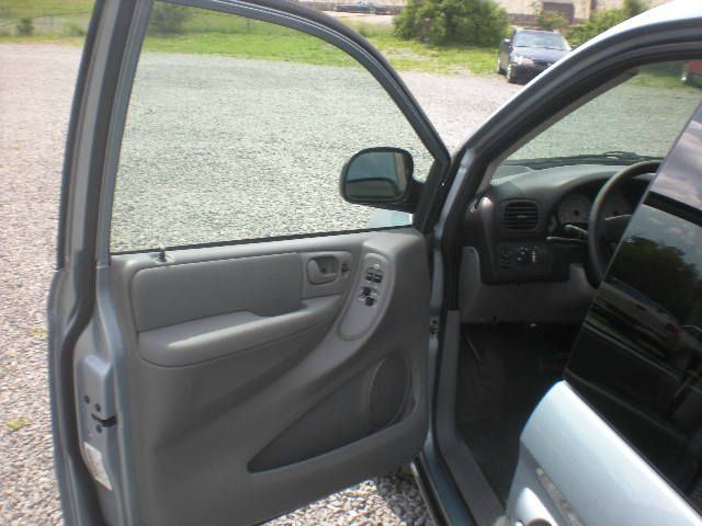 Chrysler Town and Country 2006 photo 23