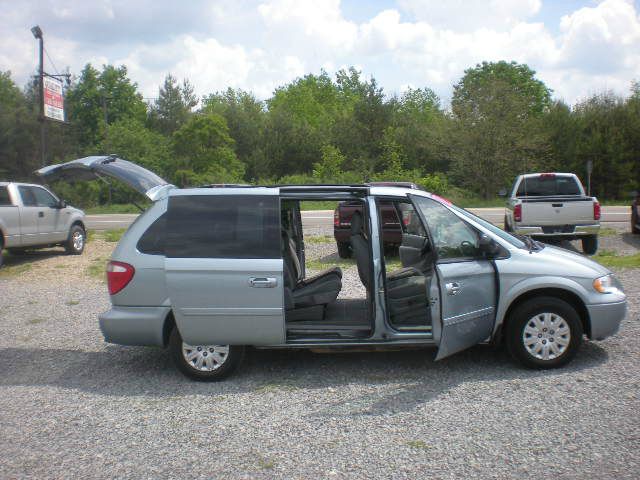 Chrysler Town and Country 2006 photo 6